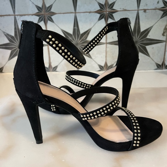 NEW Kelly & Katie Courtney Studded Heels - Picture 4 of 11